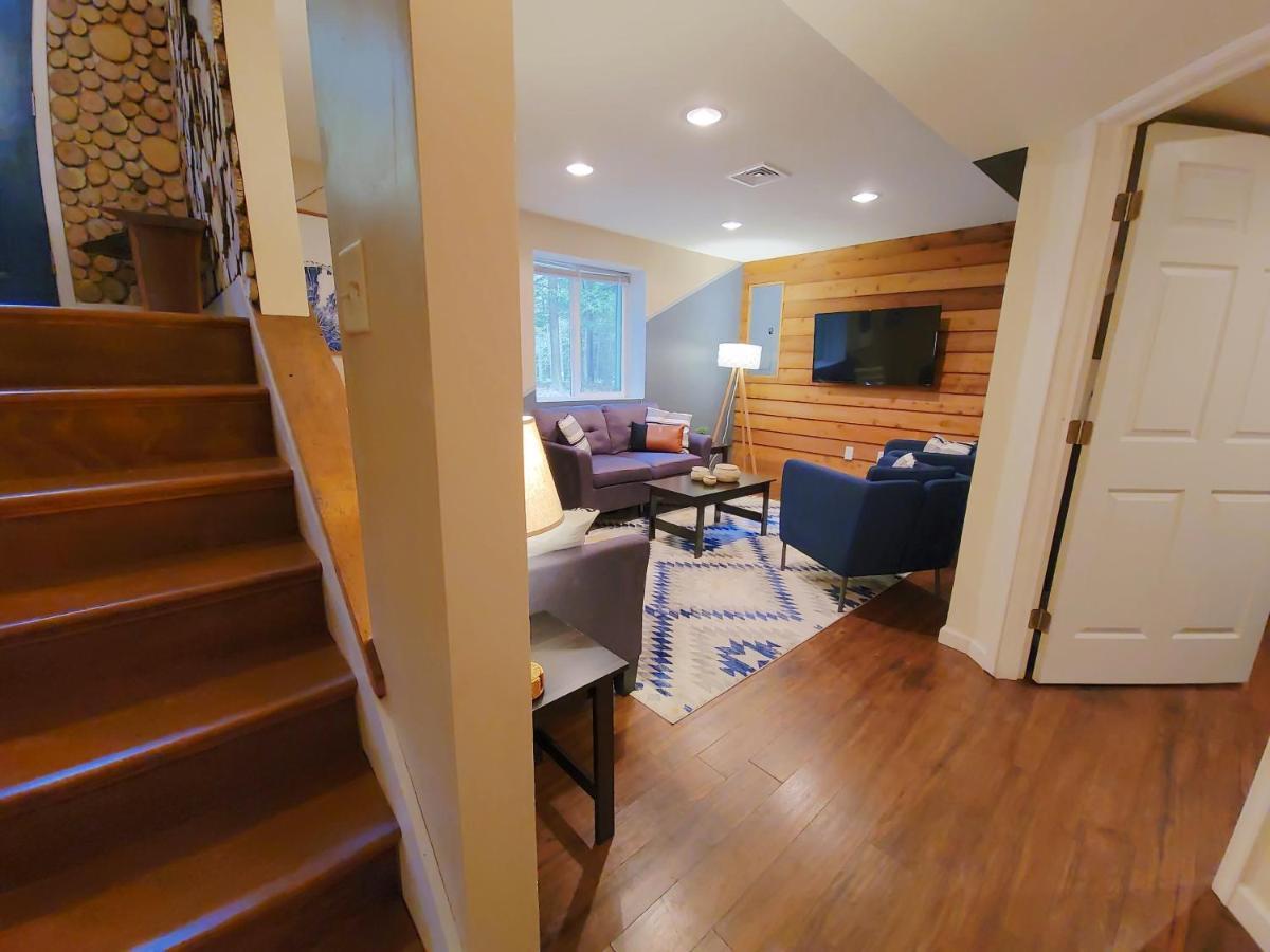 Indoor Pool, Firepit, Self Check-in, Bbq, Free Amenities, King Bed, Full Kitchen * Lake Ariel